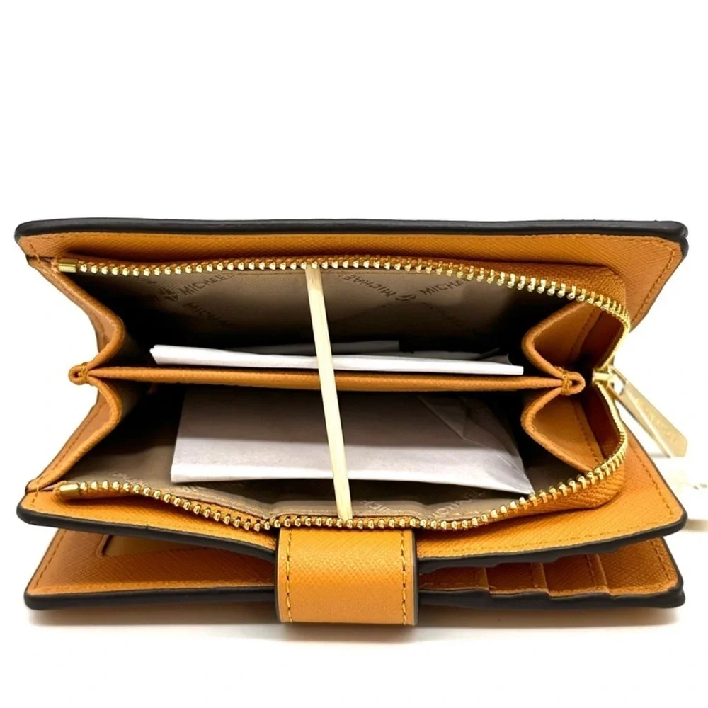 Michael Kors Medium Bifold Zip Chain Wallet Cider